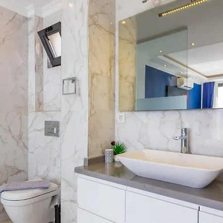 3 Bedroom 1267 *