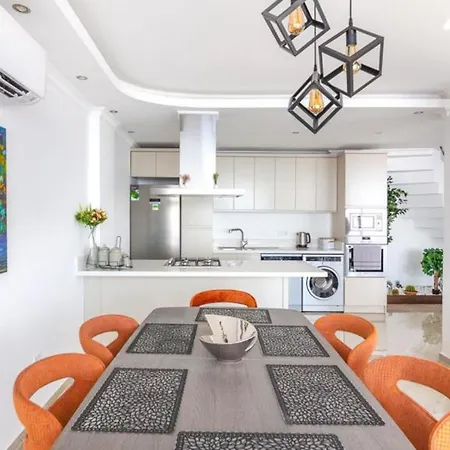 3 Bedroom 1267 *
